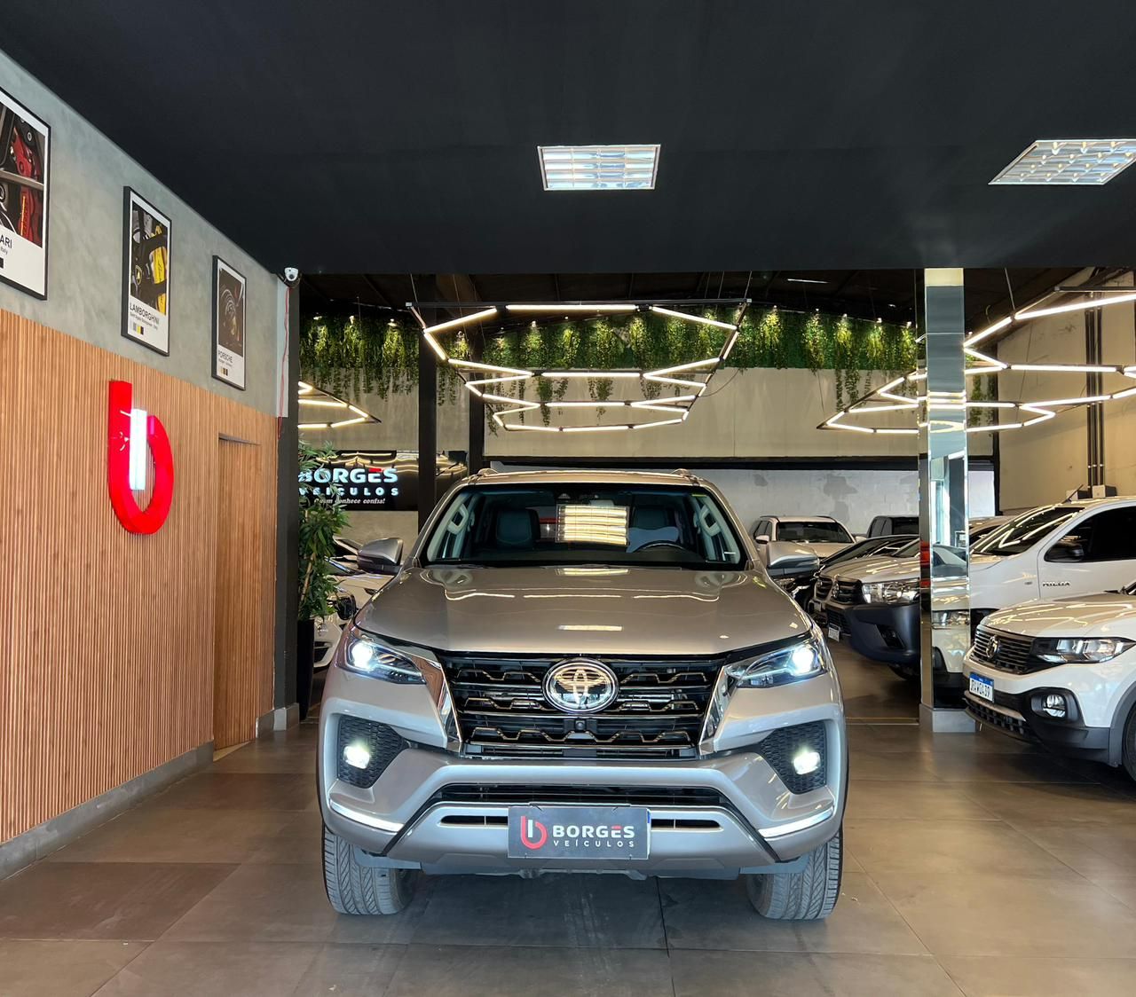 Toyota Hilux SW4 2.8 SRX 4x4 7 Lugares 2022