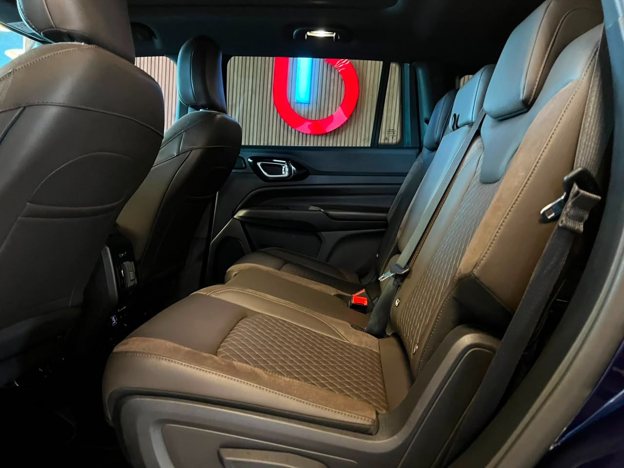 Jeep Commander Overland T270 1.3 TB Flex AUT 2023
