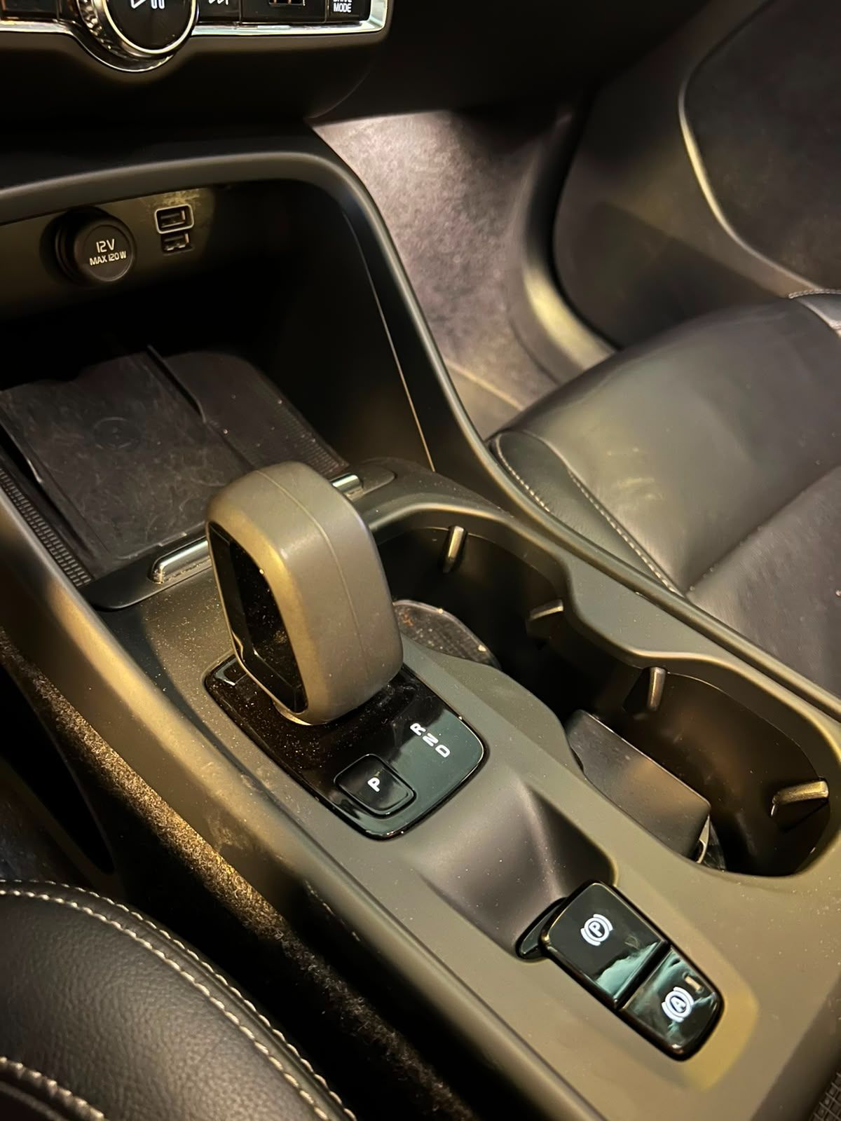 Volvo Xc 40 T-5 Inscription 1.5 Fwd Hibrido 2022