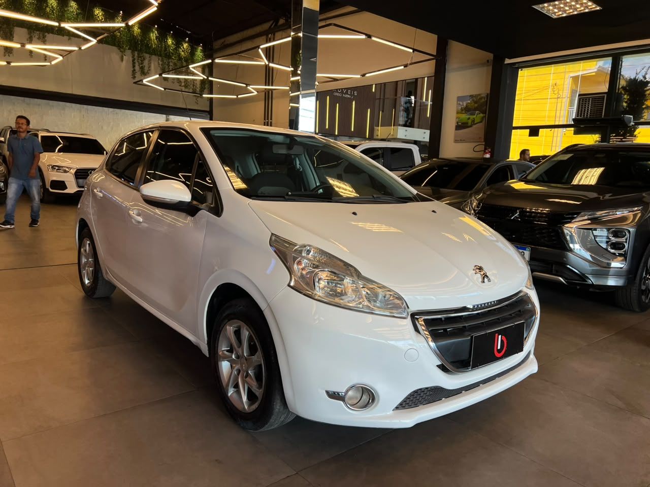 Peugeot New 208 Style 1.0 MT 2016