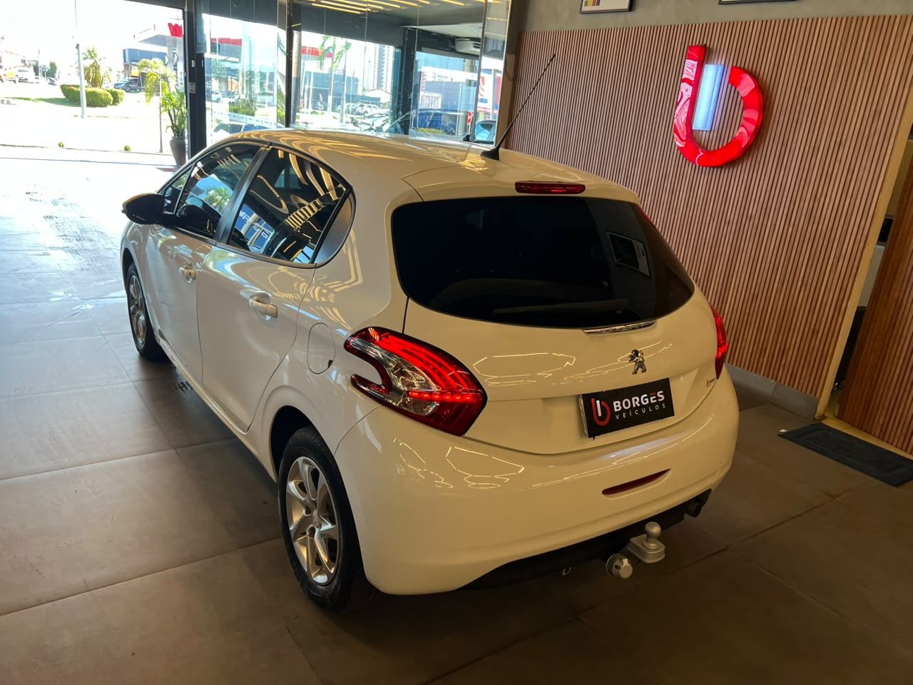Peugeot New 208 Style 1.0 MT 2016
