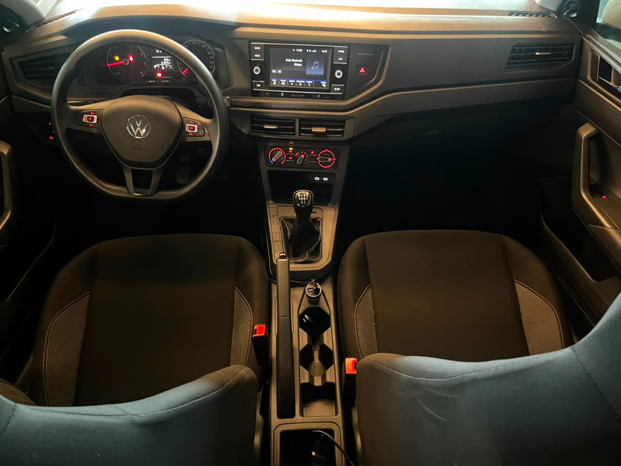 Volkswagen Polo 1.0 MPI Total Flex Manual 2024