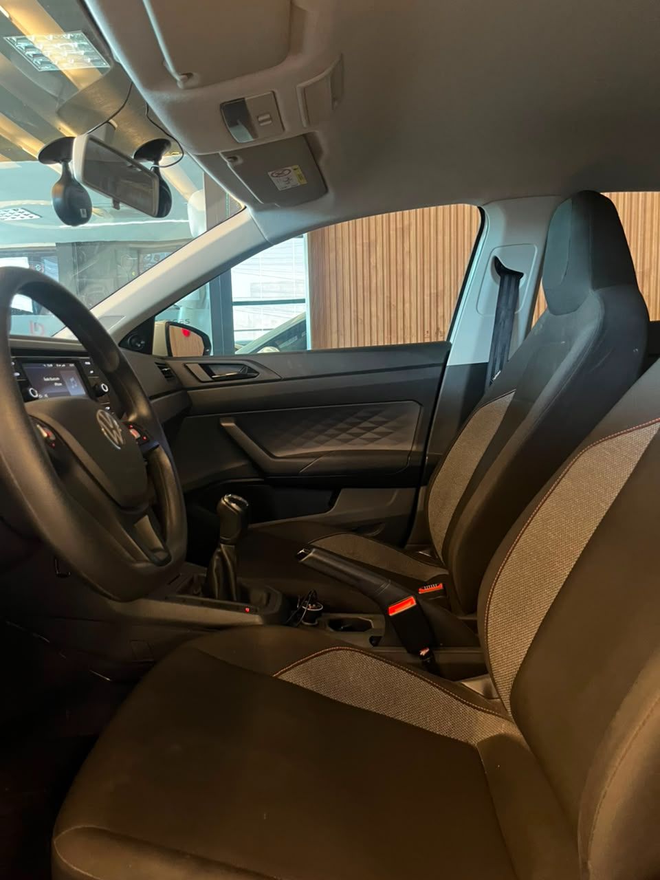 Volkswagen Polo 1.0 MPI Total Flex Manual 2024