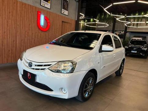 TOYOTA ETIOS HB X