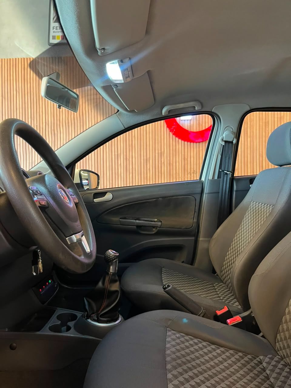 Volkswagen Gol 1.0 Comfortline 2p 2015