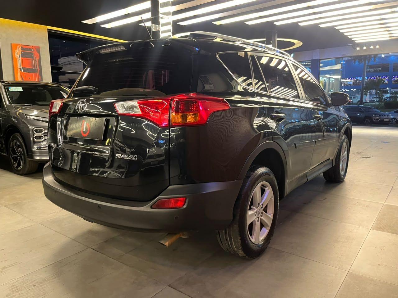 Toyota Rav-4 4x4 2.4 16V 4p 2014