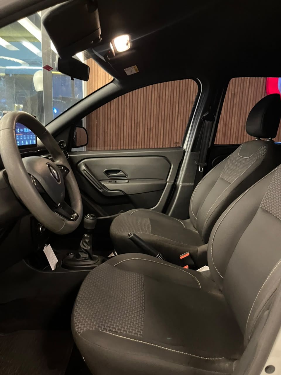 Renault Oroch 16 4x2 2024