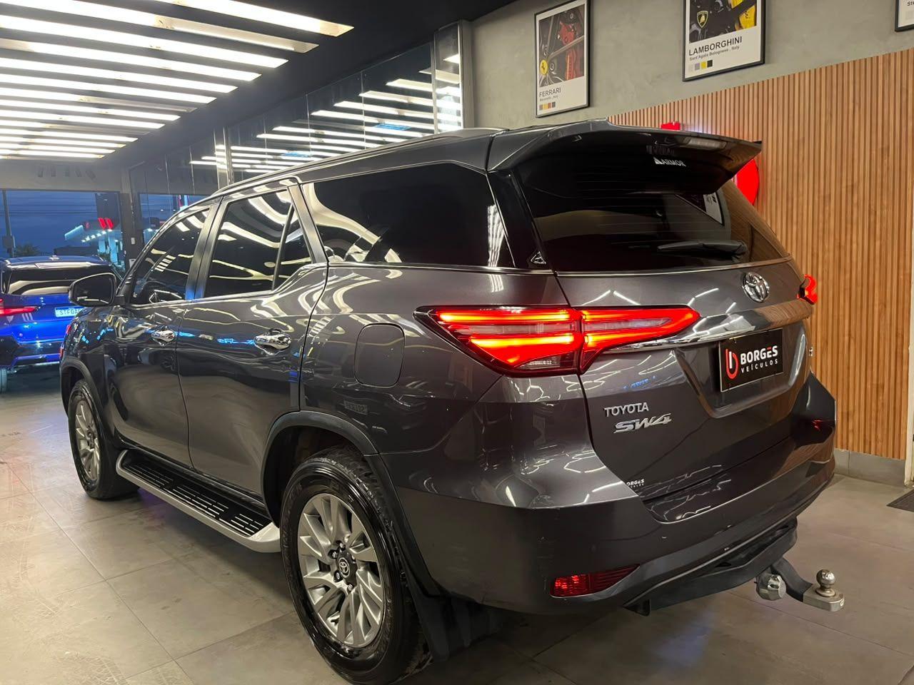 Toyota SW4 SRX 2024