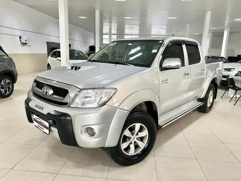 TOYOTA HILUX CD SRV D4-D 4X4 3.0 TDI DIESEL AUT