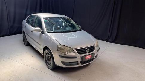 VOLKSWAGEN POLO SEDAN 1.6
