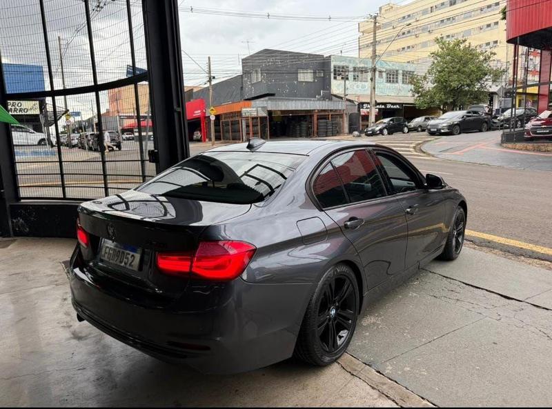 BMW 320i Active Flex - foto 3