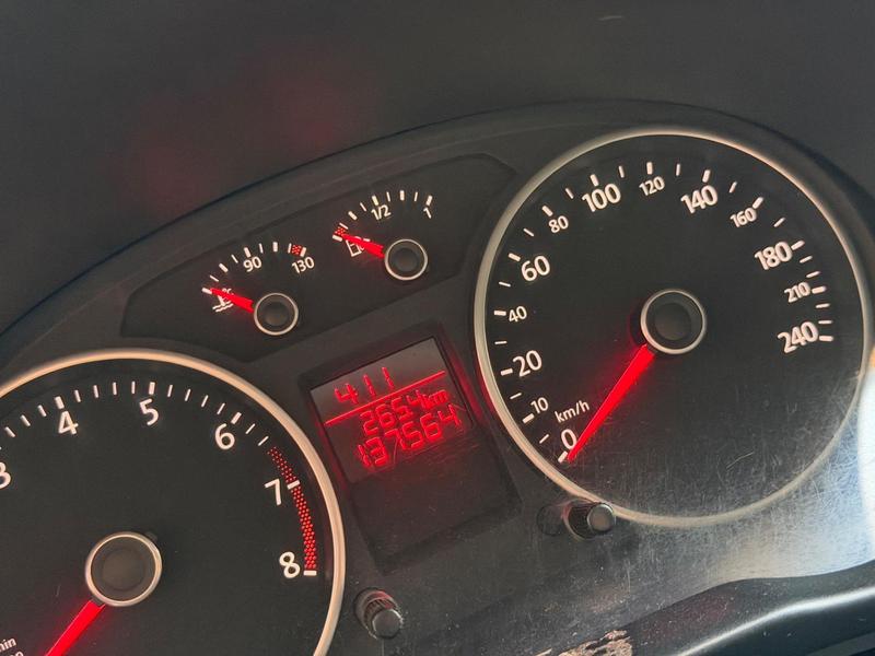 Volkswagen Voyage tl mb s - foto 10