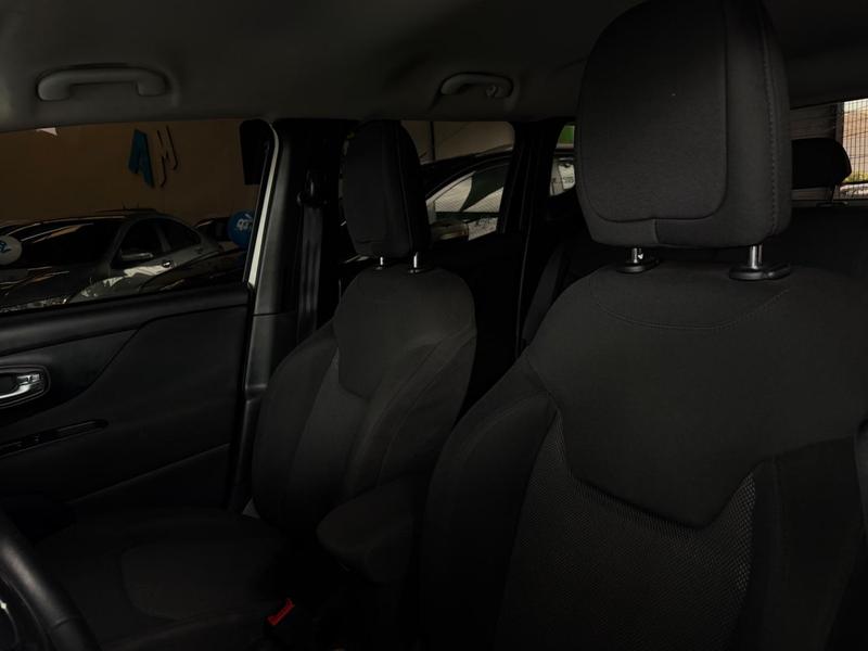 Jeep Renegade Sport 1.8 4X2 Flex 16V Aut. - foto 7