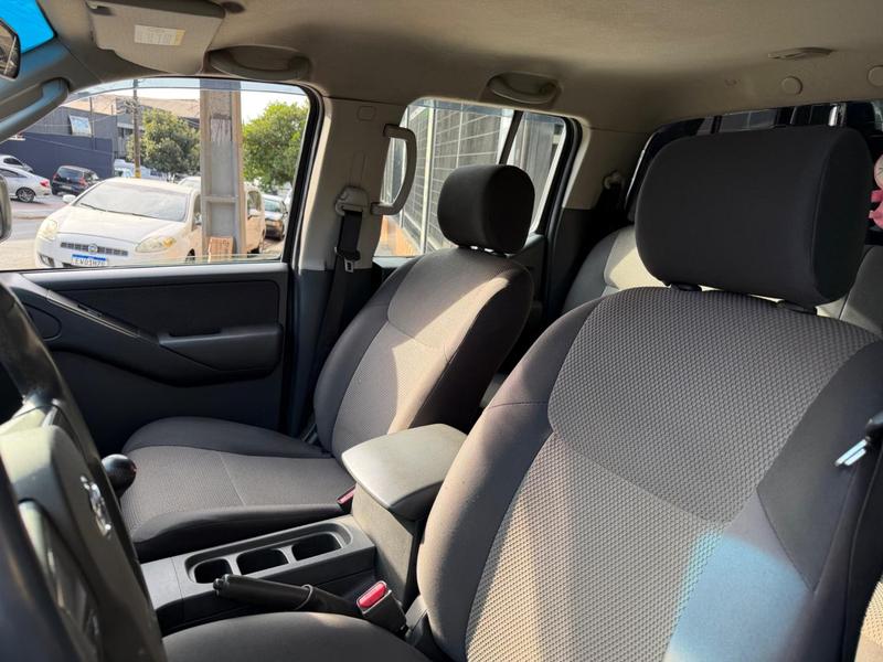 Nissan Frontier Se4x2att - foto 8