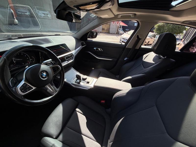 BMW 330i - foto 18