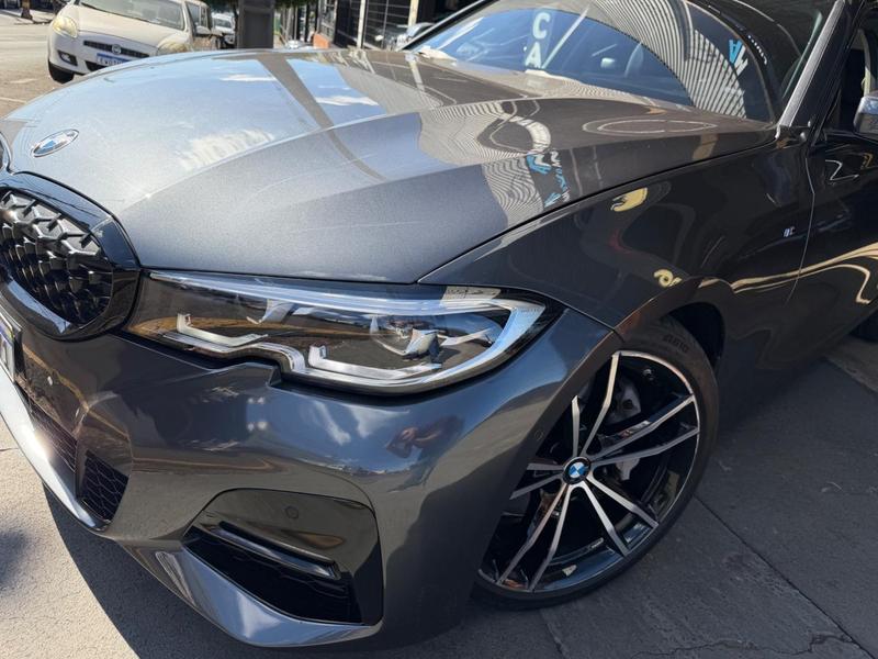 BMW 330i - foto 3