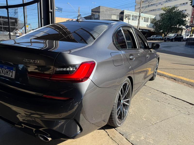 BMW 330i - foto 7