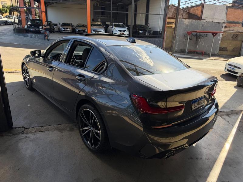 BMW 330i - foto 8