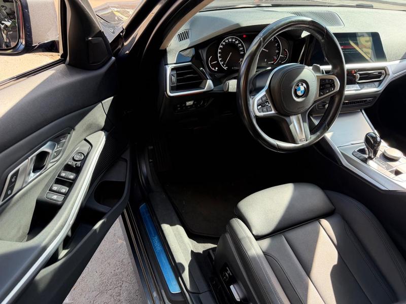 BMW 330i - foto 9