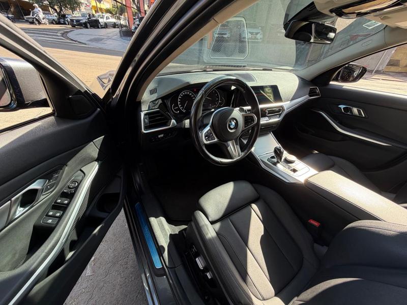 BMW 330i - foto 10