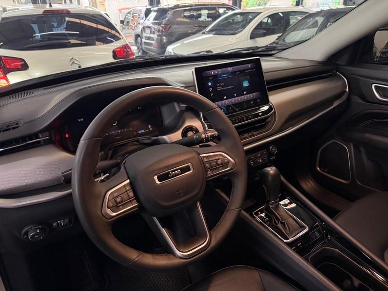 Jeep Compass Long T - foto 12