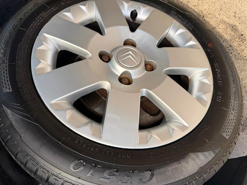 Citroën C3 Glx 1.4 Glx Sonora 1.4 Flex 8V 5P - foto 2