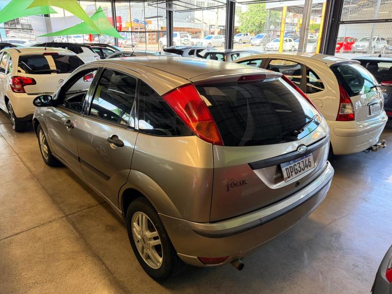 Ford Focus 20l Ha - foto 5