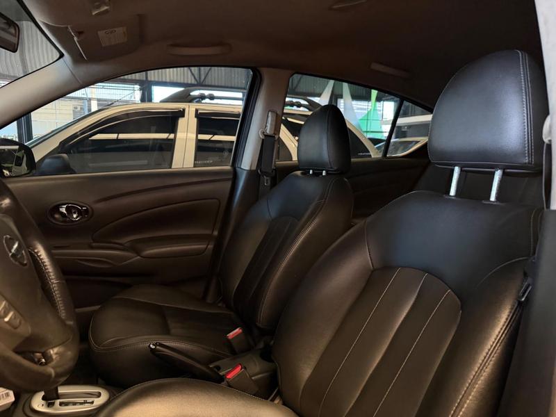 Nissan Versa 16sl CVT - foto 3