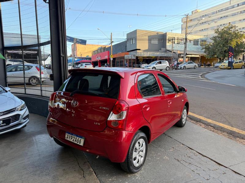 Toyota Etios Hb X - foto 3