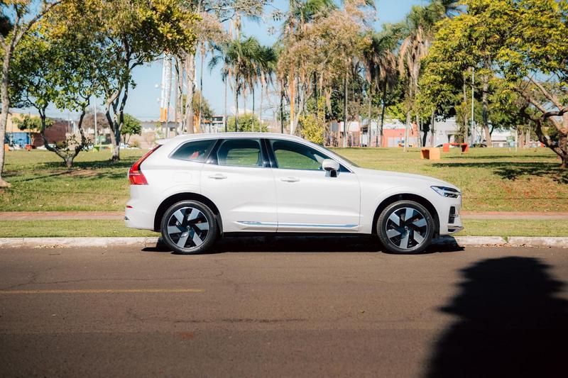 Volvo XC60 T8 Ultimate - foto 3