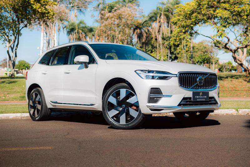 Volvo XC60 T8 Ultimate - foto 2