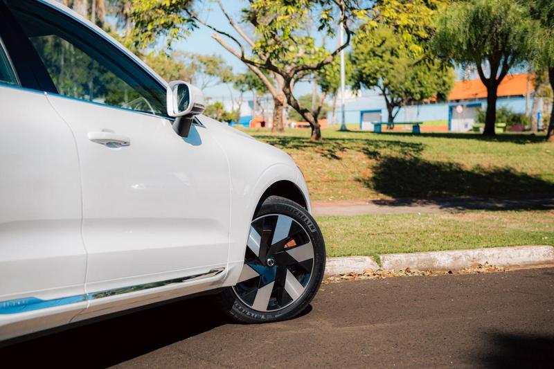 Volvo XC60 T8 Ultimate - foto 8