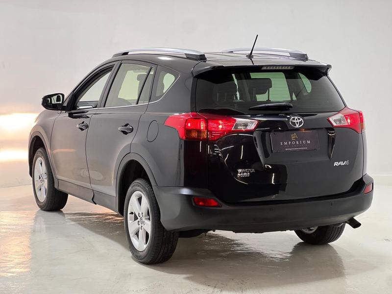 Toyota RAV4 4X2 20l - foto 11