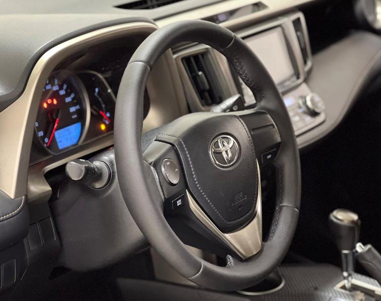 Toyota RAV4 4X2 20l - foto 13