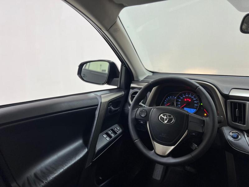 Toyota RAV4 4X2 20l - foto 19