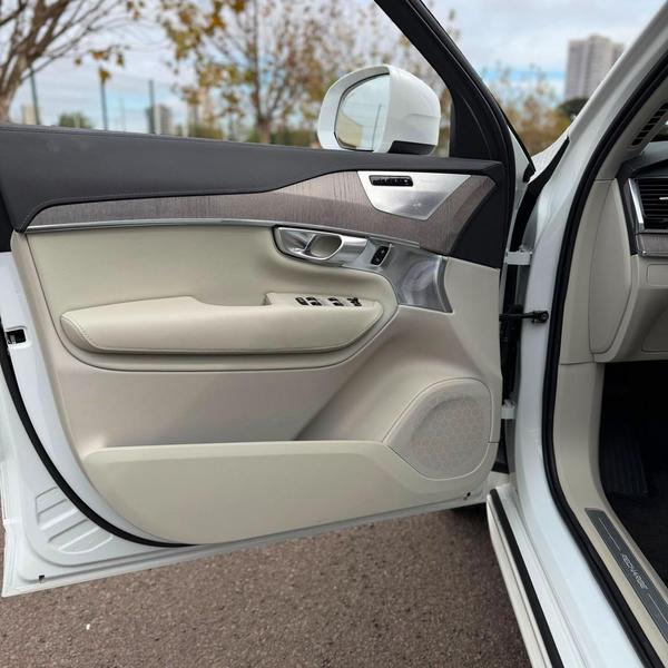 Volvo XC90 T8 Ultimate - foto 7