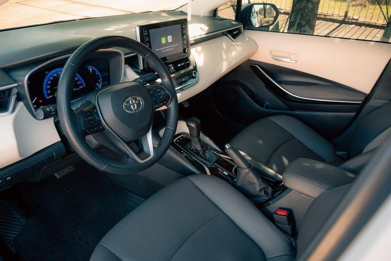 Toyota Corolla Apremiumh - foto 14