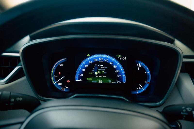 Toyota Corolla Apremiumh - foto 15