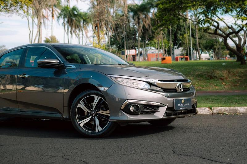 Honda Civic Touring CVT - foto 2