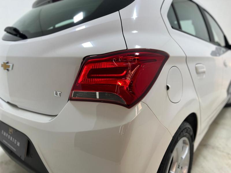 Chevrolet Onix 14at LT - foto 6