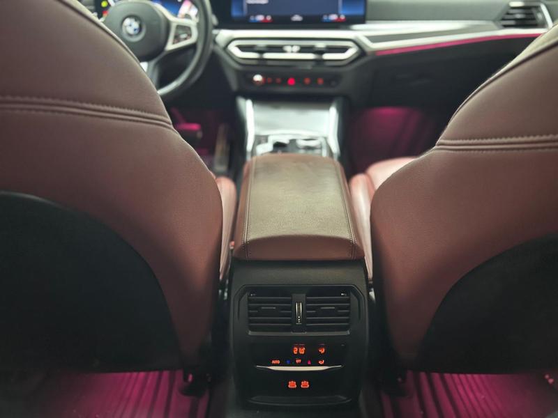 BMW 320i M Sport Flex - foto 16