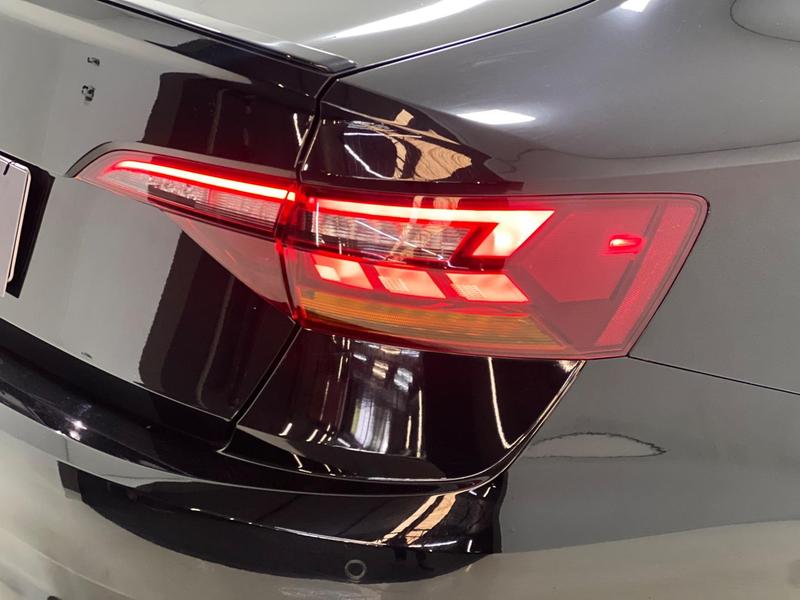 Volkswagen Jetta GLi Ag - foto 12