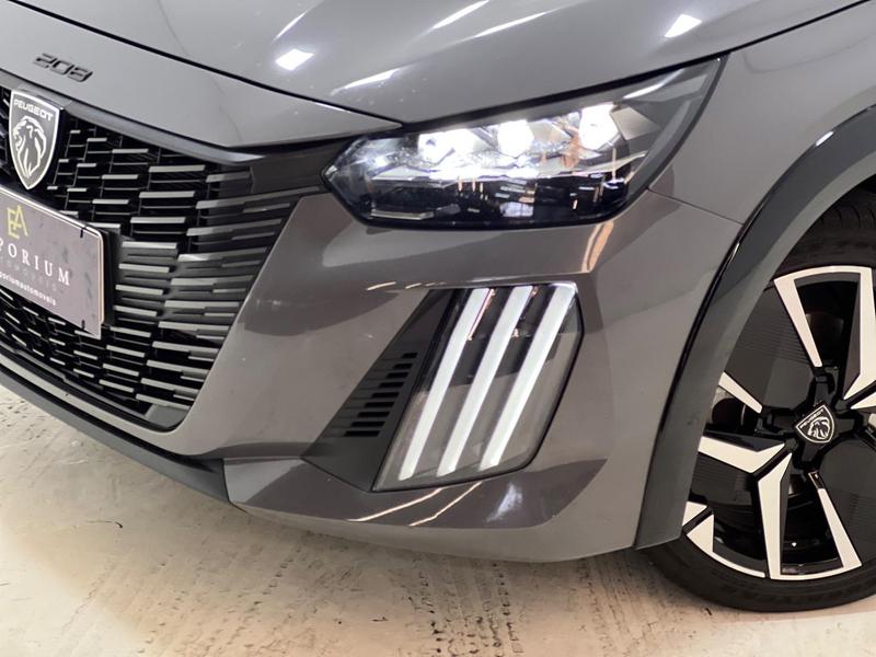 Peugeot 208 GT T200 - foto 2