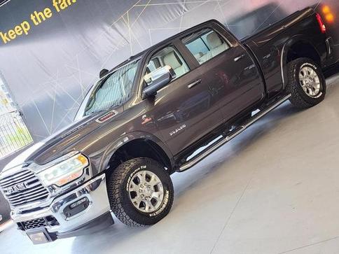 RAM 3500 LARAMIE 6.7 TB CD 4X4 DIESEL