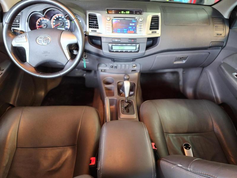 Toyota Hilux Srv Cdup 4X4 30tb Ic 16V Nserie - foto 5
