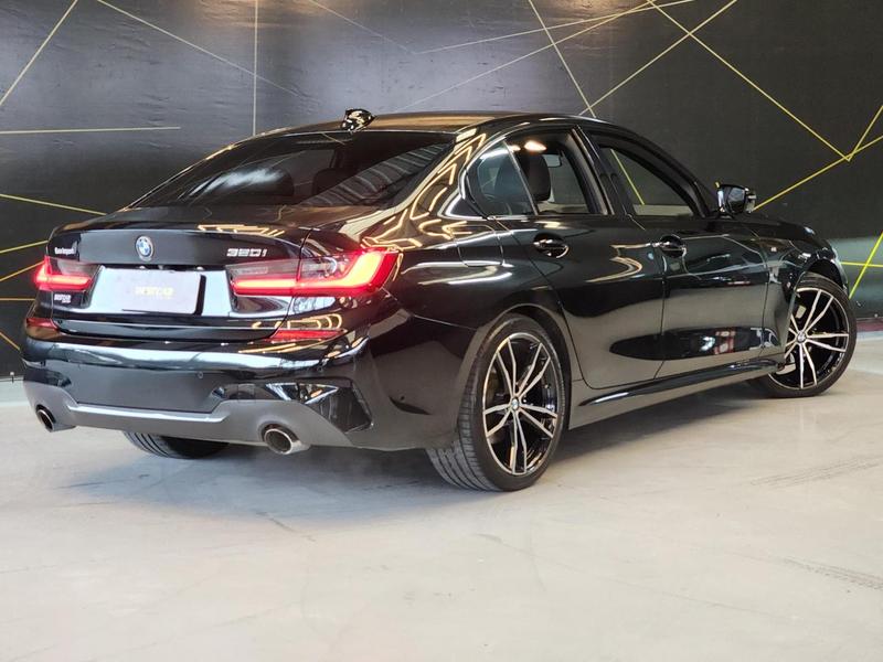 BMW 320i - foto 2