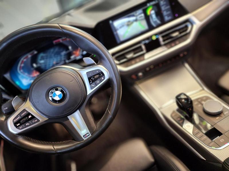 BMW 320i - foto 6