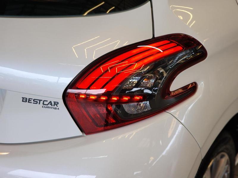 Peugeot 208 Griffe At - foto 20