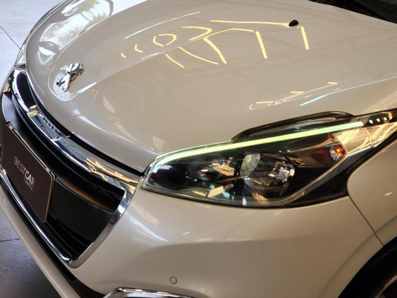 Peugeot 208 Griffe At - foto 9