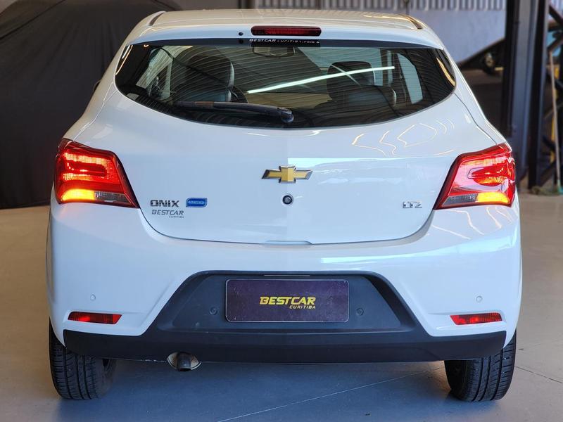 Chevrolet Onix 1.4 At LTZ Automático - foto 3